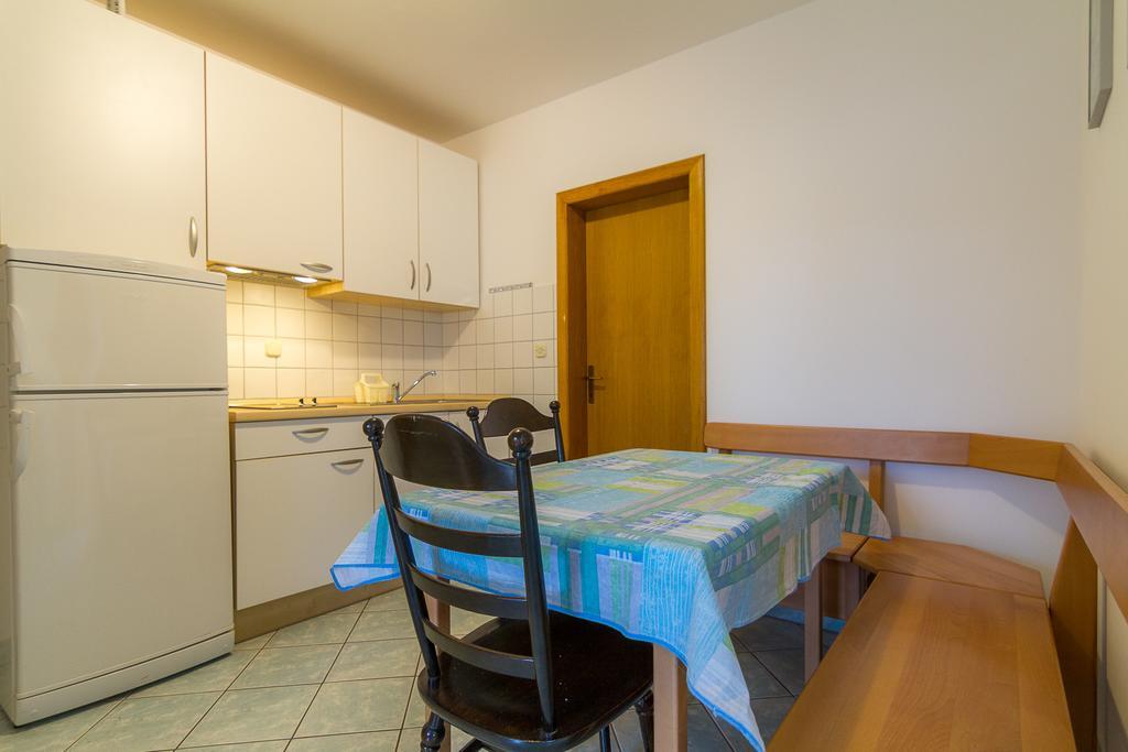 Apartments Ok Lopar Eksteriør bilde